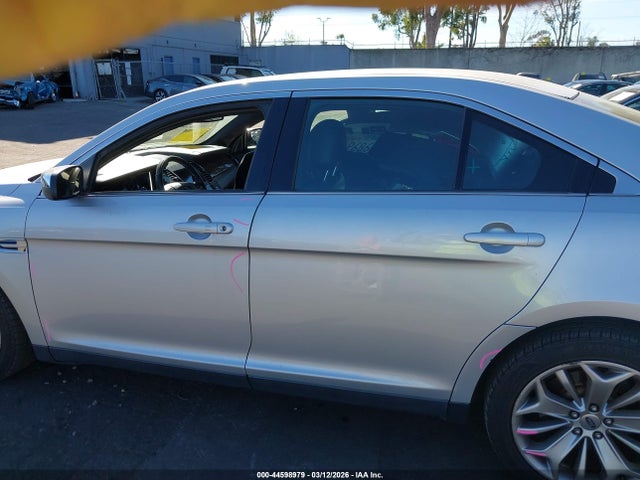 Ford Taurus Limited 2018 1FAHP2F80JG109483 Image 15