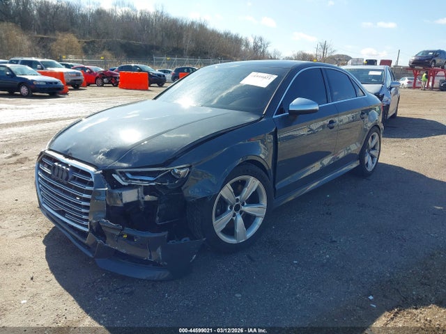 44599021 :رقم المزاد ، WAUB1GFF3H1034852 vin ، 2017 Audi S3 2.0t Premium Plus مزاد بيع