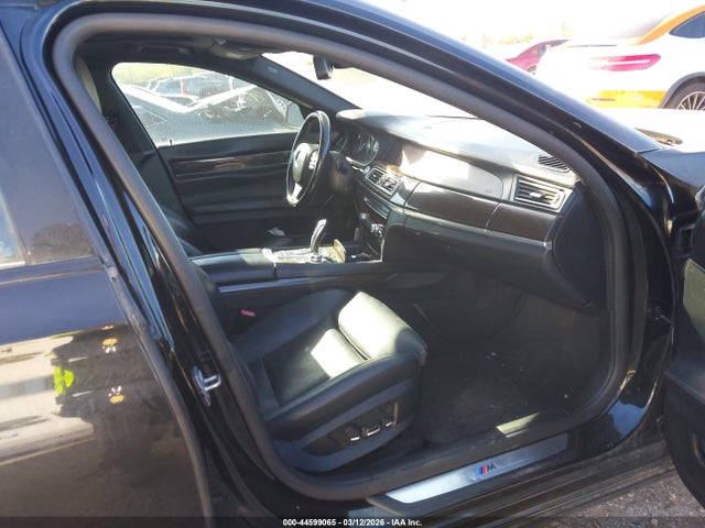 2011 BMW 750I WBAKA8C54BCY37215 Photo 4