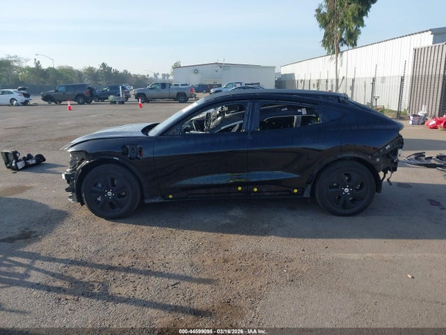3FMTK2R7XMMA60627 Ford Mustang Mach-e California Route 1