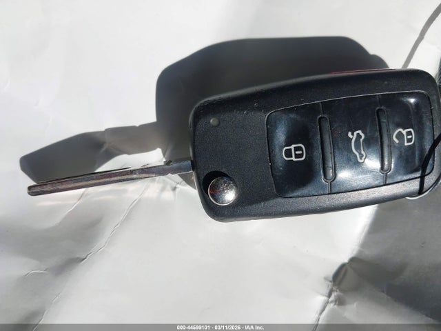 44599101 :رقم المزاد ، 3VW2K7AJ0FM316049 vin ، 2015 Volkswagen Jetta 2.0l S مزاد بيع
