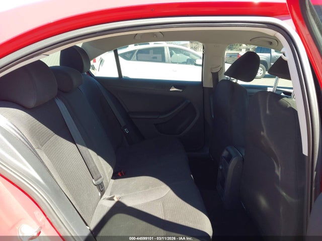44599101 :رقم المزاد ، 3VW2K7AJ0FM316049 vin ، 2015 Volkswagen Jetta 2.0l S مزاد بيع