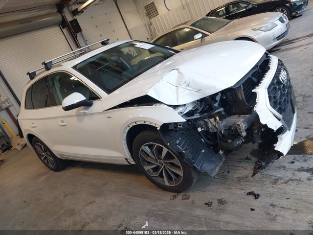 2023 Audi Q5 Premium Plus 45 Tfsi S Line Quattro მანქანა იყიდება აუქციონზე, vin: WA1EAAFY8P2134012, აუქციონის ნომერი: 44599103