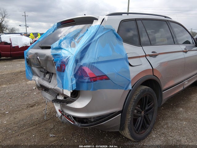 2022 Volkswagen Tiguan 2.0t Se R-line Black მანქანა იყიდება აუქციონზე, vin: 3VVCB7AX8NM147975, აუქციონის ნომერი: 44599113