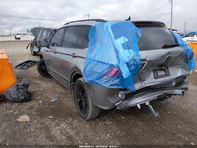 2022 Volkswagen Tiguan 2.0t Se R-line Black მანქანა იყიდება აუქციონზე, vin: 3VVCB7AX8NM147975, აუქციონის ნომერი: 44599113