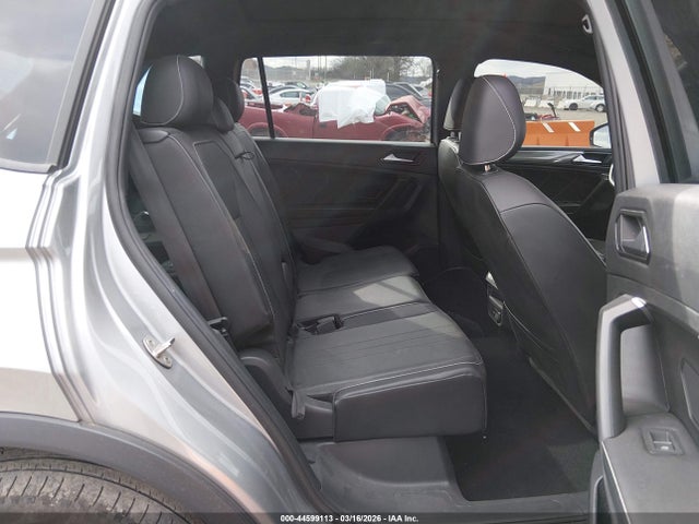 2022 Volkswagen Tiguan 2.0t Se R-line Black მანქანა იყიდება აუქციონზე, vin: 3VVCB7AX8NM147975, აუქციონის ნომერი: 44599113