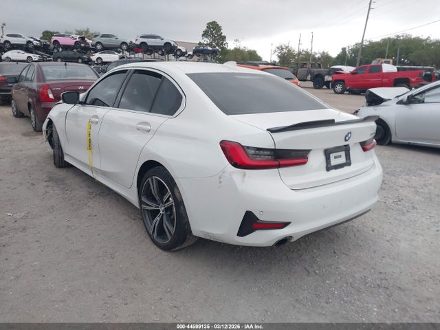 2020 BMW 330I 3MW5R1J07L8B34558 Photo 2