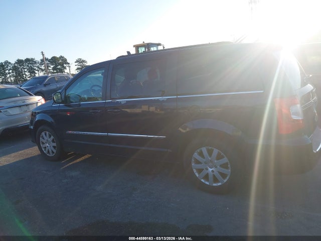 Продажа на аукционе авто 2016 Chrysler Town & Country Touring, vin: 2C4RC1BG1GR120470, номер лота: 44599163