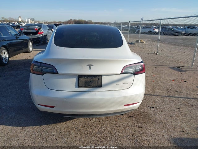 5YJ3E1EB9NF111184 Tesla Model 3 Long Range Dual Motor All-wheel Drive