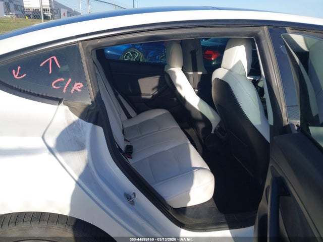 5YJ3E1EB9NF111184 Tesla Model 3 Long Range Dual Motor All-wheel Drive