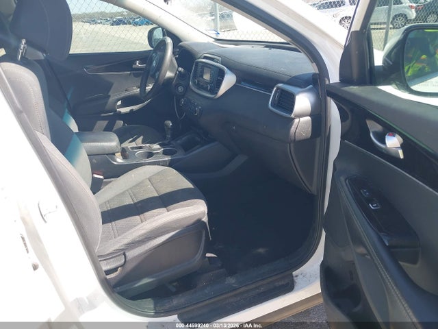 2017 KIA SORENTO 5XYPG4A56HG310896 Photo 4