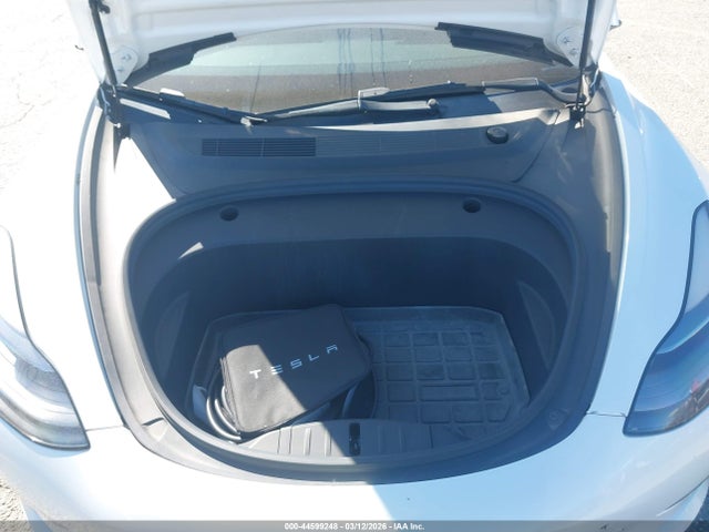 Продаж на аукціоні авто 2022 Tesla Model 3 Rear-wheel Drive, vin: 5YJ3E1EA0NF302029, номер лоту: 44599248