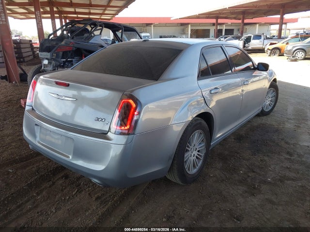 2014 Chrysler 300 300s მანქანა იყიდება აუქციონზე, vin: 2C3CCABG6EH341706, აუქციონის ნომერი: 44599254