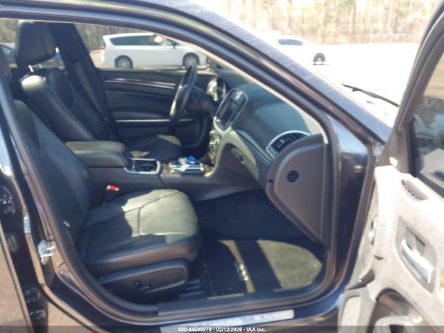 Продаж на аукціоні авто 2015 Chrysler 300c, vin: 2C3CCAEG7FH760368, номер лоту: 44599279