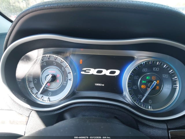Продаж на аукціоні авто 2015 Chrysler 300c, vin: 2C3CCAEG7FH760368, номер лоту: 44599279