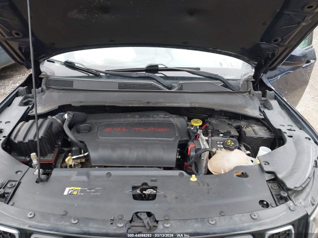 2018 JEEP COMPASS 3C4NJDBB7JT433733 Photo 9