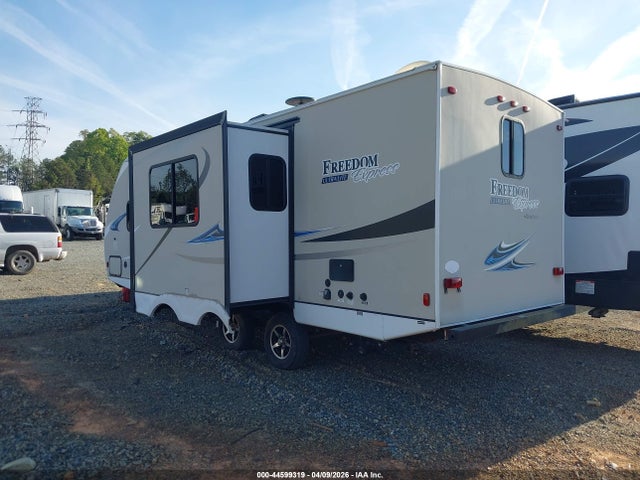 2019 Coachmen Freedom Express 248r მანქანა იყიდება აუქციონზე, vin: 5ZT2FEPB8KW005988, აუქციონის ნომერი: 44599319