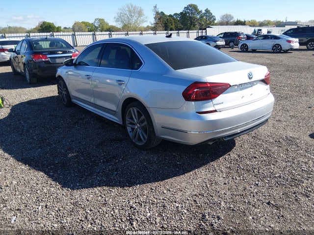 2017 Volkswagen Passat 1.8t R-line მანქანა იყიდება აუქციონზე, vin: 1VWDT7A30HC041701, აუქციონის ნომერი: 44599349