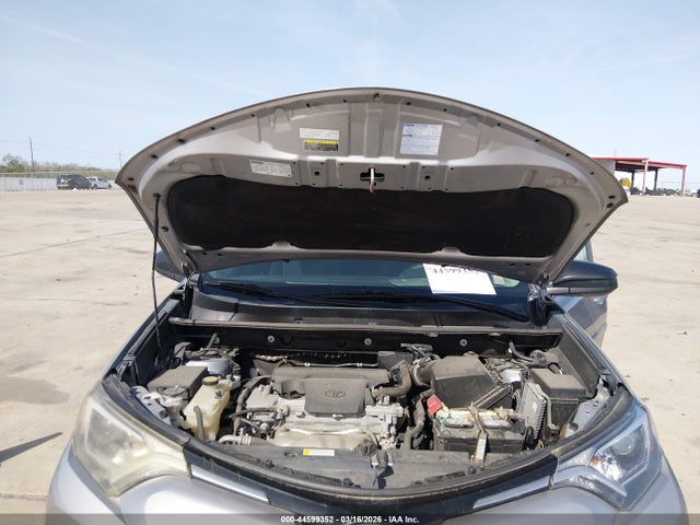Toyota RAV4 LE 2017 2T3ZFREV6HW397428 Image 10