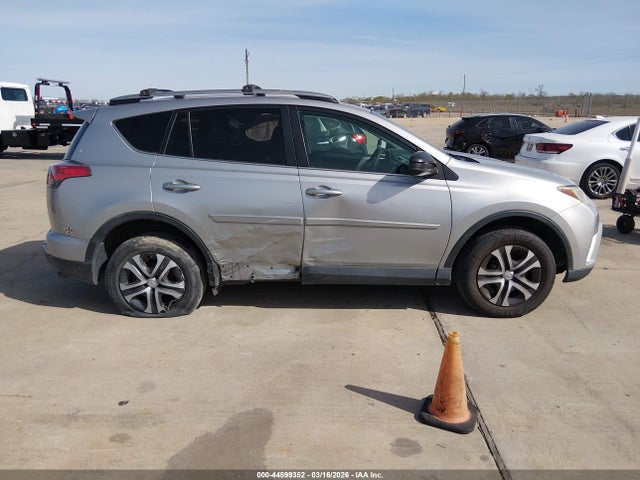 Toyota RAV4 LE 2017 2T3ZFREV6HW397428 Image 13