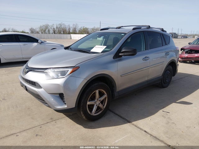 Toyota RAV4 LE 2017 2T3ZFREV6HW397428 Image 2