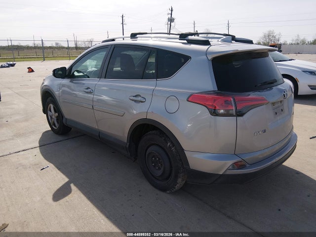 Toyota RAV4 LE 2017 2T3ZFREV6HW397428 Image 3