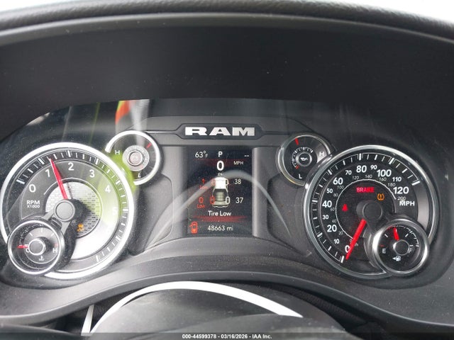 44599378 :رقم المزاد ، 1C6SRFBT4MN699206 vin ، 2021 Ram 1500 Big Horn  4x4 6'4 Box مزاد بيع