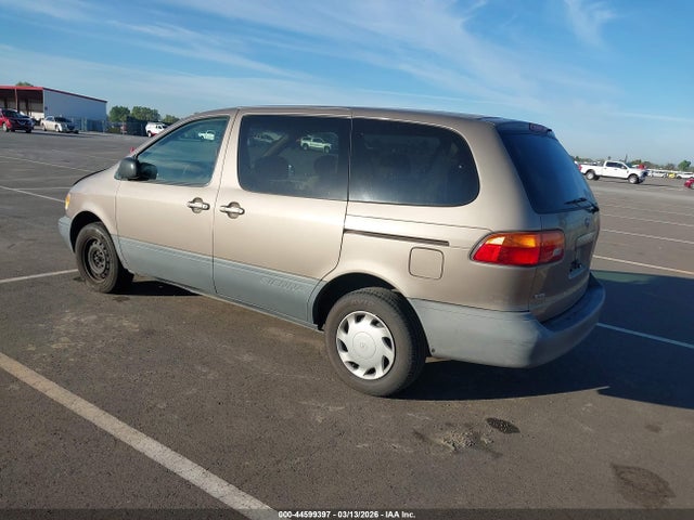 Продаж на аукціоні авто 1998 Toyota Sienna Le, vin: 4T3ZF13C4WU061440, номер лоту: 44599397