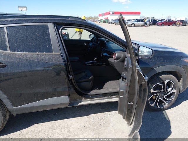 2025 CHEVROLET TRAX KL77LJEP1SC064953 Photo 4