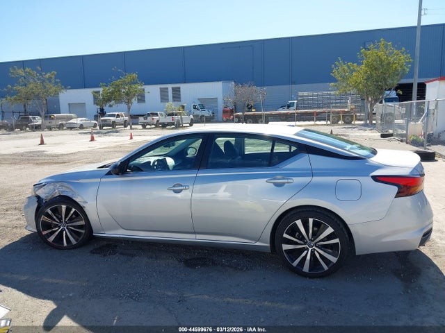 44599676 :رقم المزاد ، 1N4BL4CV6NN355284 vin ، 2022 Nissan Altima Sr Fwd مزاد بيع