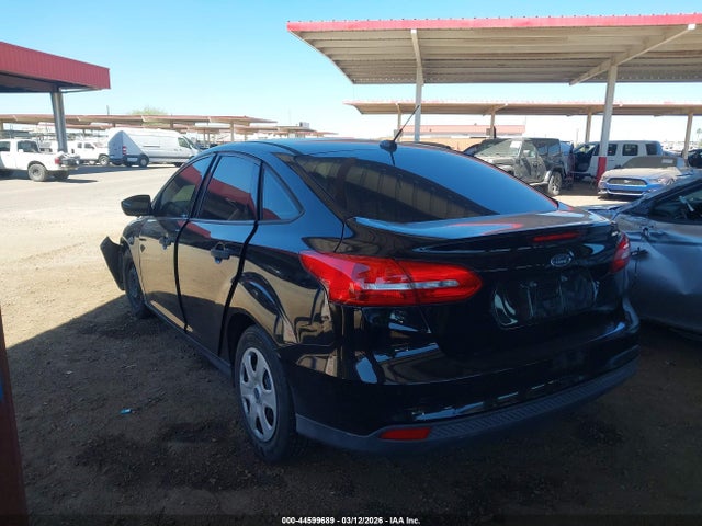 Ford FOCUS S 2017 1FADP3E20HL245633 Image 3