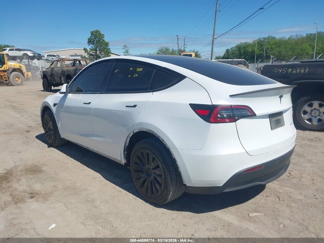 2023 TESLA MODEL Y 7SAYGDEE2PA126785 Photo 2