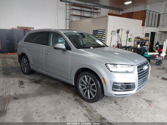 2017 AUDI Q7 WA1LAAF75HD033398