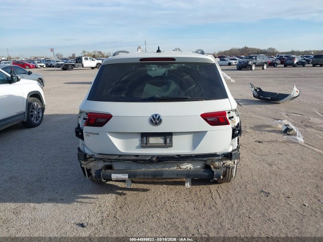 Продажа на аукционе авто 2019 Volkswagen Tiguan, vin: 3VV3B7AX6KM063746, номер лота: 44599823