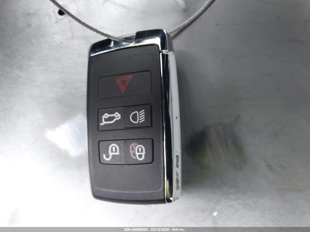 SALEJ7EXXT2482706 Land Rover Defender P300 S