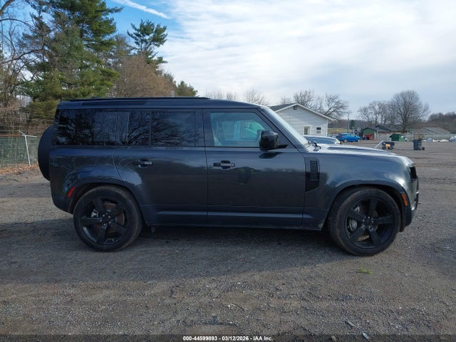 SALEJ7EXXT2482706 Land Rover Defender P300 S