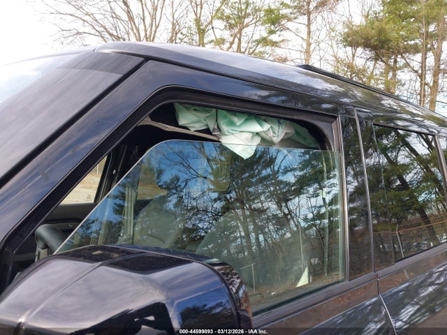 SALEJ7EXXT2482706 Land Rover Defender P300 S