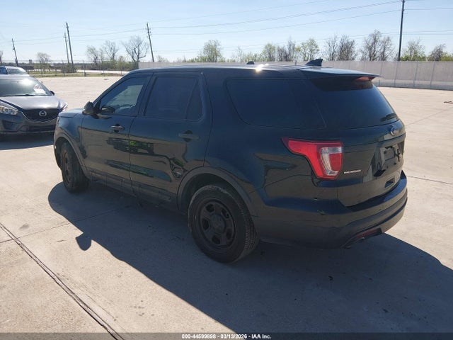2017 FORD UTILITY POLICE INTERCEPTOR 1FM5K8AT3HGE01631 Photo 2