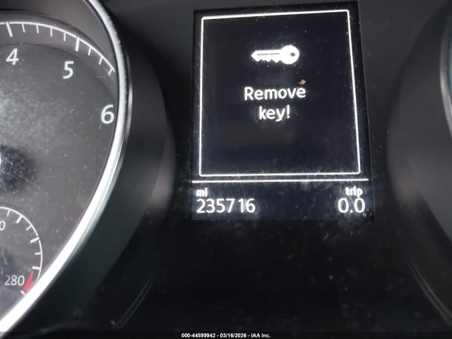 3VW817AU5FM068856 Volkswagen Golf Tsi S 2-door