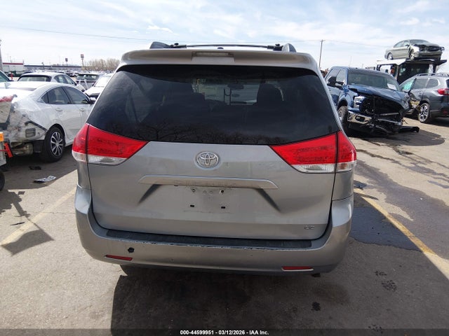 2011 Toyota Sienna Le V6 მანქანა იყიდება აუქციონზე, vin: 5TDKK3DC0BS046016, აუქციონის ნომერი: 44599951