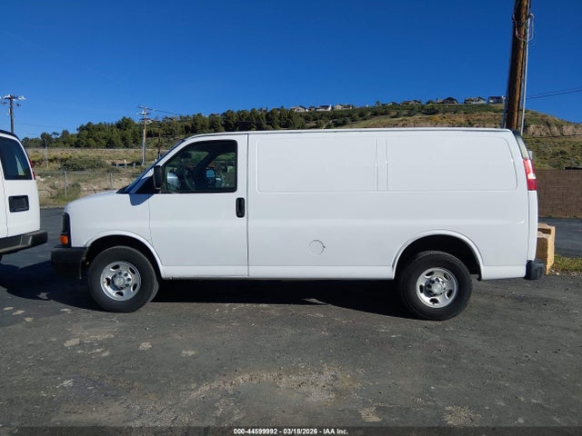 Chevrolet Express 2500 Work Van 2015 1GCWGFCF3F1242289 Image 14
