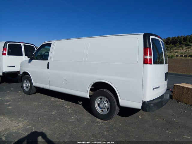 Chevrolet Express 2500 Work Van 2015 1GCWGFCF3F1242289 Image 3