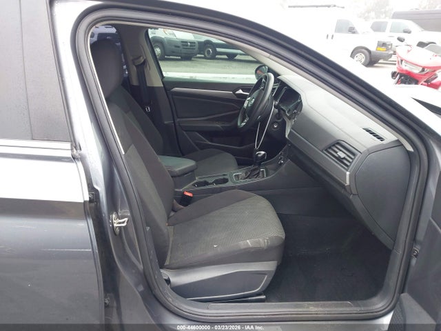2020 VOLKSWAGEN JETTA 3VWCB7BU4LM058286 Photo 4