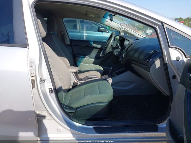 KIA FORTE LX 2015 KNAFK4A62F5425825 Image 5