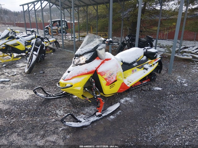 Ski-Doo Mx Zx Xrs 2015 2BPSMXFD0FV000165 Image 2