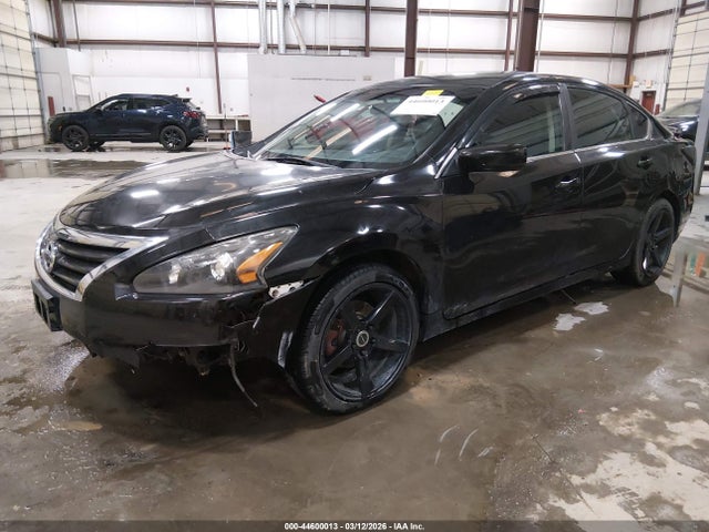 Nissan Altima 2.5 S 2015 1N4AL3AP6FC496556 Image 2
