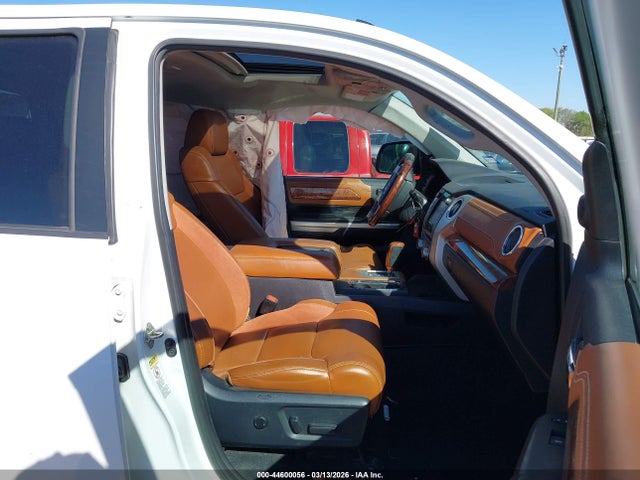 44600056 :رقم المزاد ، 5TFAW5F18GX538849 vin ، 2016 Toyota Tundra 1794 5.7l V8 مزاد بيع