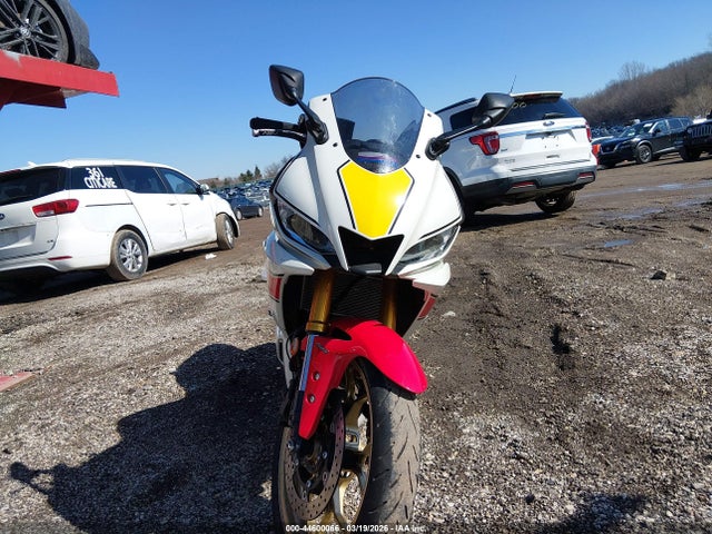 MH3RH18Y8NK009154 Yamaha Yzfr3 A