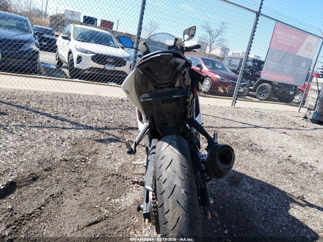 MH3RH18Y8NK009154 Yamaha Yzfr3 A