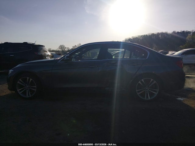 44600095 :رقم المزاد ، WBA8D9C52JEM34957 vin ، 2018 Bmw 330i Xdrive مزاد بيع